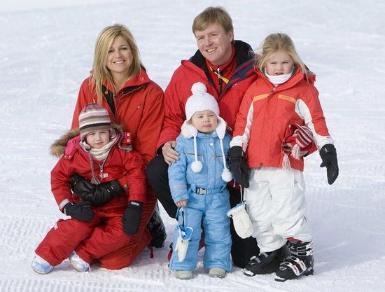 13岁日本爱子公主照片被吐槽 盘点全世界公主