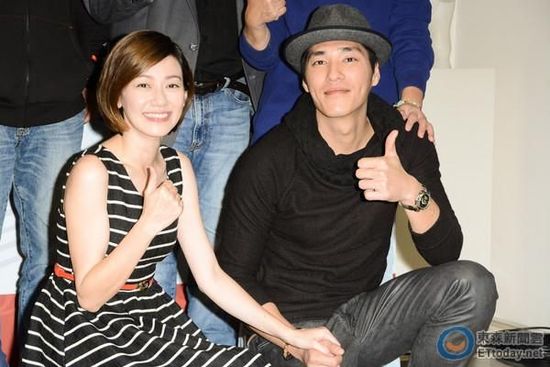 蓝正龙写给大S分手信遭疯传 回应:就还满好笑