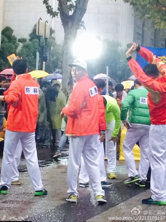 直击《奔跑吧兄弟》新年特辑:赵丽颖VSAngel