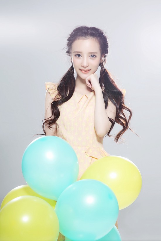 郑丹蕾梦幻<em>写真</em>曝光 打造<em>萝莉少女</em>甜美风(图)【