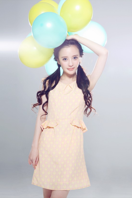 郑丹蕾梦幻<em>写真</em>曝光 打造<em>萝莉少女</em>甜美风(图)【