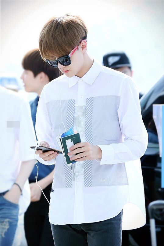 EXO李敏镐李钟硕金宇彬鹿晗 韩男星白色衬衫