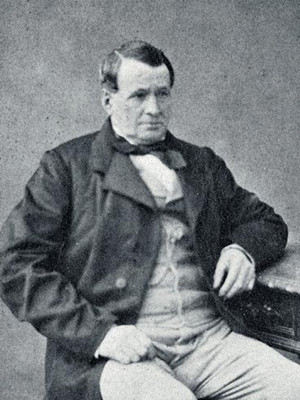 英国皇室趣闻:女王不戴皇冠时就戴爱马仕丝巾