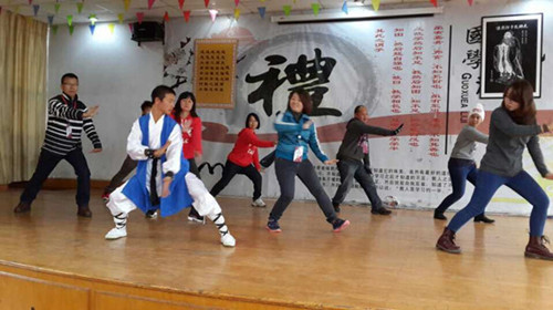 马来西亚紫慈慈善海外学子交流营第二站走进泸