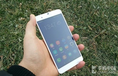 八核双镜头金属框 华为荣耀6 Plus评测