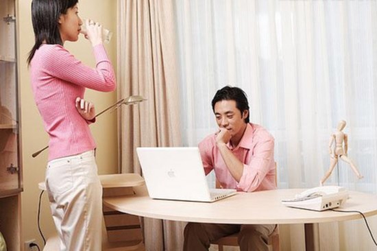 实拍留守海外的中国<em>女人</em> 空虚<em>寂寞</em>却不愿离开