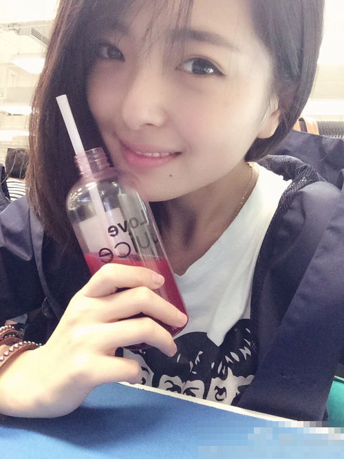 美女最老板工程师汇集雷美女亲自v美女献殷勤全球曝光小米图片