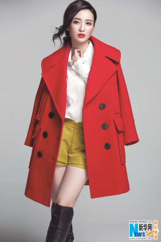 张萌冬日写真变身多面女神 时尚搞怪优雅集一