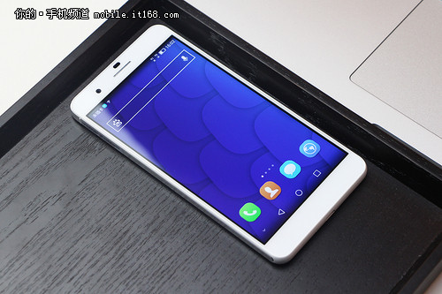新旗舰荣耀6 Plus领衔 京东周销量TOP10