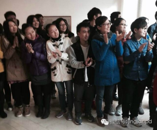 习近平给澳门学生讲文化课 现场掌声不断