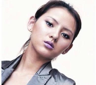 王思聪女友张予曦干爹竟是汪涵 整容改变命运