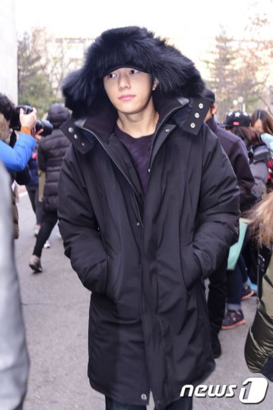 SISTAR泫雅SHINee 泰民高冷似霸道总裁泫雅