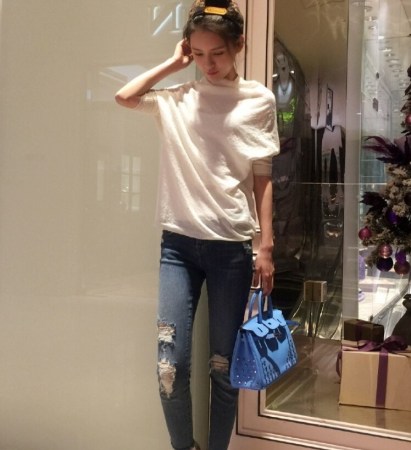 王思聪绯闻女友方否认花钱大手大脚 被赞人缘