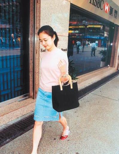Kimi左撇子写作业乖萌可爱 林志颖不上《爸爸去哪儿2》