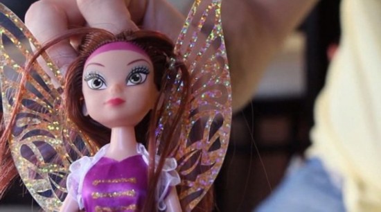 阿根廷一母亲意外为孩子买到人妖娃娃玩具