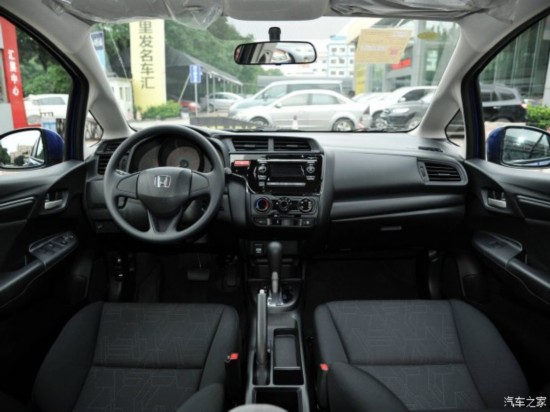  ɶ 2014 1.5L LX CVT