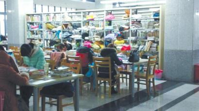 备战考研 达州<em>学生妹</em>在<em>图书馆</em>安家10个月(图