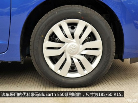  ɶ 2014 1.5L LX CVT
