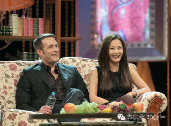 《家有儿女》小雨手搂大眼美瞳<em>性感妹</em> 揭昔日