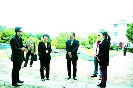 右江区:扎实开展党的群众路线教育实践活动 构