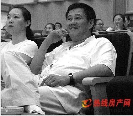 赵本山两任妻子:马丽娟美照曝光 葛淑珍成富婆