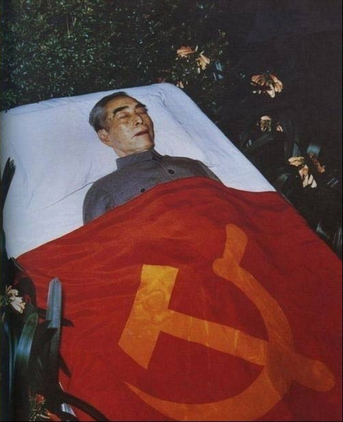 1976年周恩来逝世震撼照曝光 十里长街 送总理