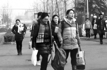 就业压力大考研成 避风港 你为何上独木桥?