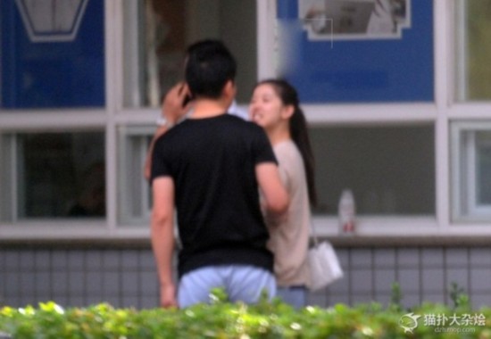 疑奶茶妹妹疑与刘强东分手? 章泽天拒接电话