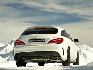 -AMG CLAAMG 2015 CLA 45 AMG Shooting Brake