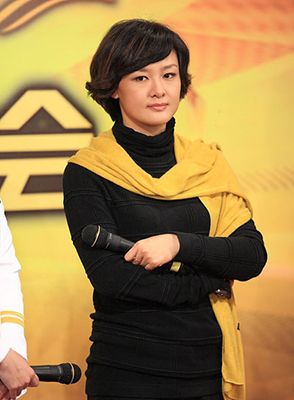 央视主播李小萌再斥谣言 称从没有干爹(图)【5】