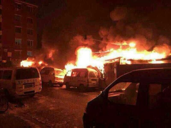 哈尔滨再发火灾:一在建工地工棚着火