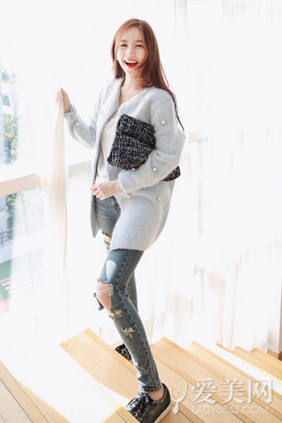 温暖慵懒就选它 <em>毛衣开衫</em>超百搭- Micro Readi