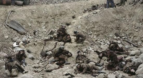 Dead Troops Talk(ʿĶԻ)ӰJeff Wall(1992)370Ԫ ͼƬԴй