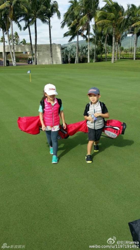 刘涛与老公搞怪合照庆结婚7周年 王珂 撞脸 邓