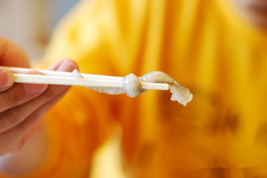 水银洗肥肠黑幕曝光 盘点可致命的小吃美食