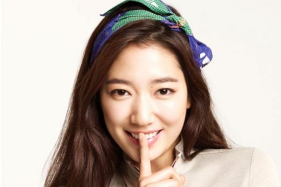 邻家女朴信惠演王妃 打造大场面心机妆容