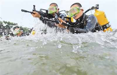 中国海军士兵训练扯断手指 6年后家人才发现