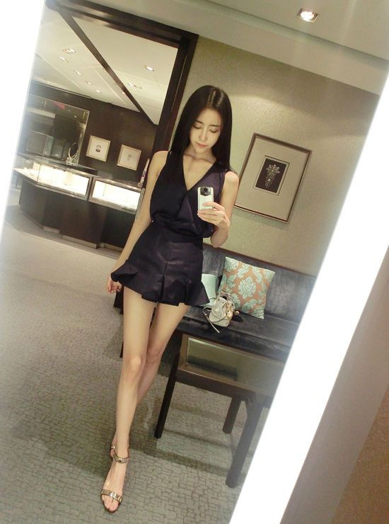 吉艺校花赵若语爆红电竞圈 五官精巧似娃娃(图