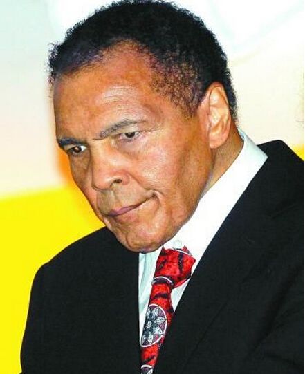 72岁拳王阿里泌尿道感染住院18天 泌尿道感染