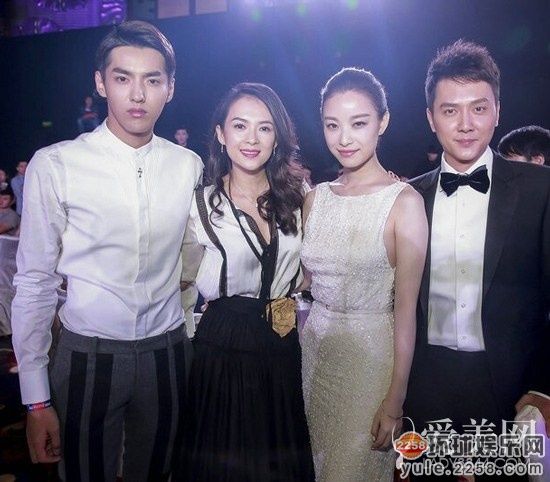 娱乐圈女星同台?杀:拼美貌拼身高拼气质(图)