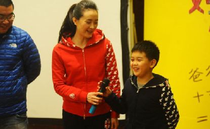 爆：豪门阔太王艳携子复出 为避免儿子成“纨绔子弟”