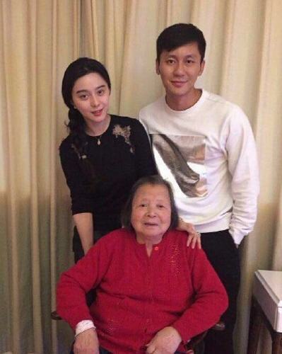 范冰冰李晨被传恋情双方否认张馨予发声吐槽