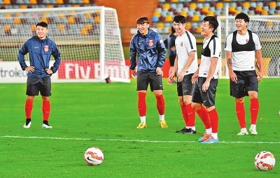 国足封闭演练战术