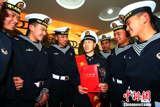 东海舰队首次评选“东海强军先锋”激励官兵