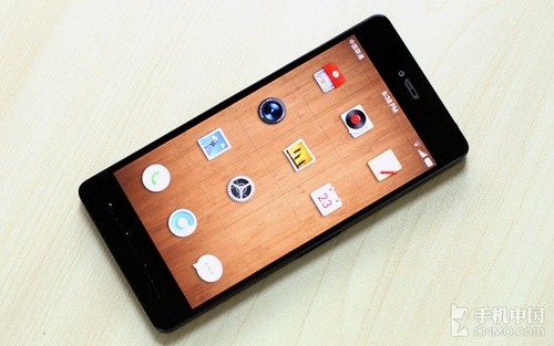 �����۸�ս ����2000Ԫ�ֻ�������ʲô 