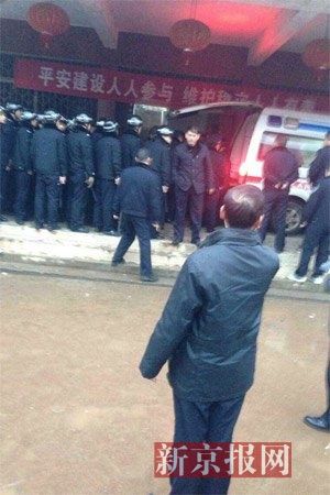 湖南卸任村支书镇政府内死亡 曾群发短信不想