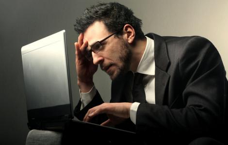 预防颈椎病复发需少用电脑多运动