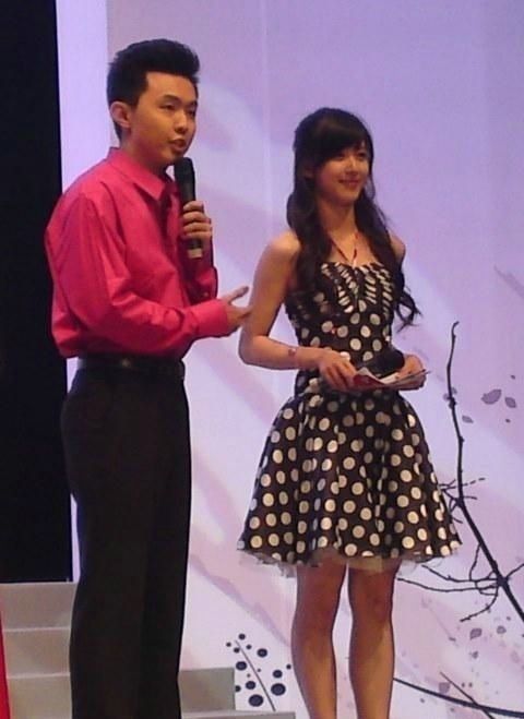 奶茶妹妹新欢系<em>影视</em>圈投资人张珈铭 盘点六任