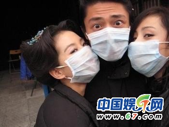 杨幂唐嫣赵丽颖马天宇 盘点明星片场暧昧偷拍