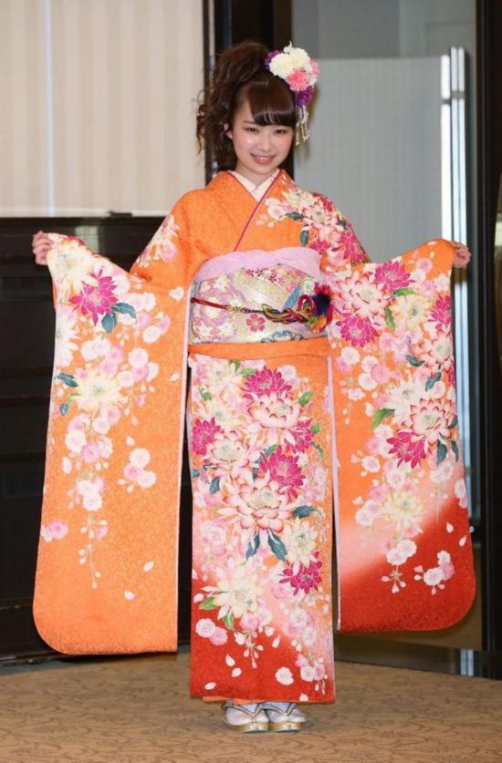 揭秘日本超人气团体akb48成人礼 和服出镜【20】